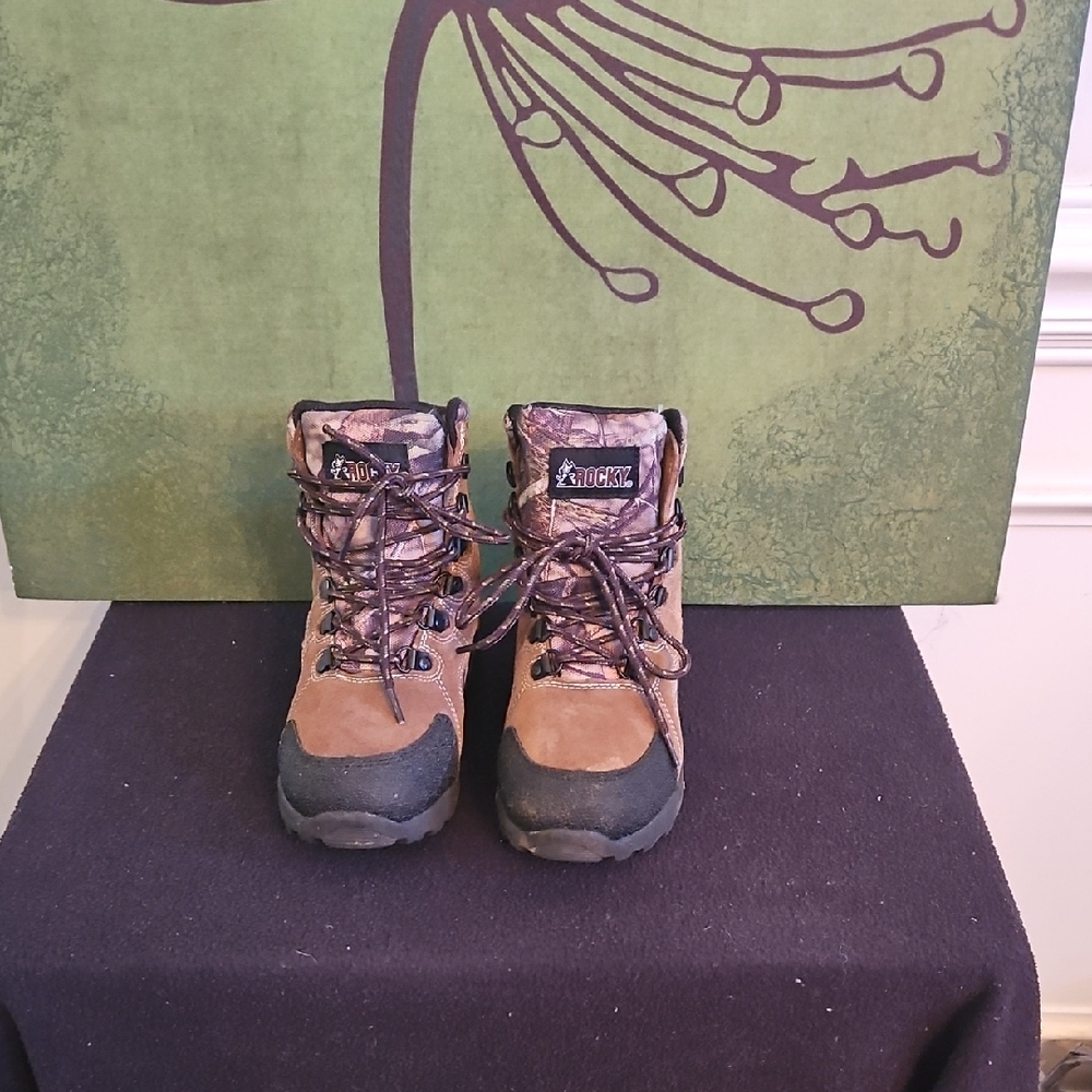 Rocky Kids Boots in Brown and Black